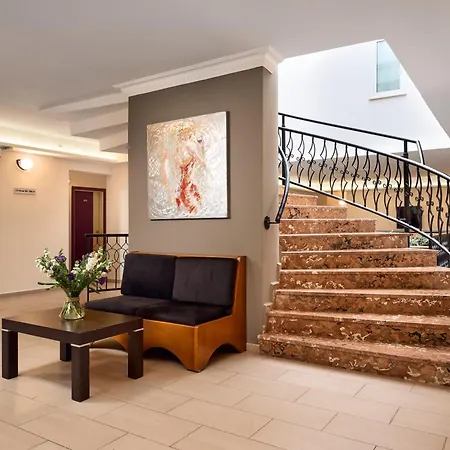فندق Kaila 4*